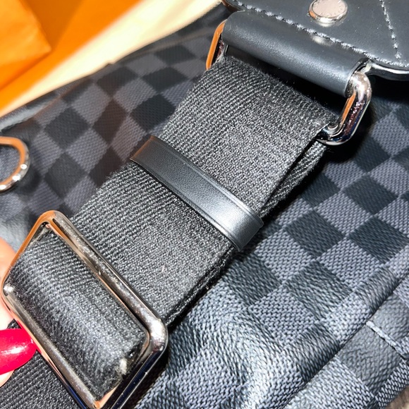 Louis Vuitton Damier Graphite Checkered Men's Backpack/Slingbag - Picture 12 of 16